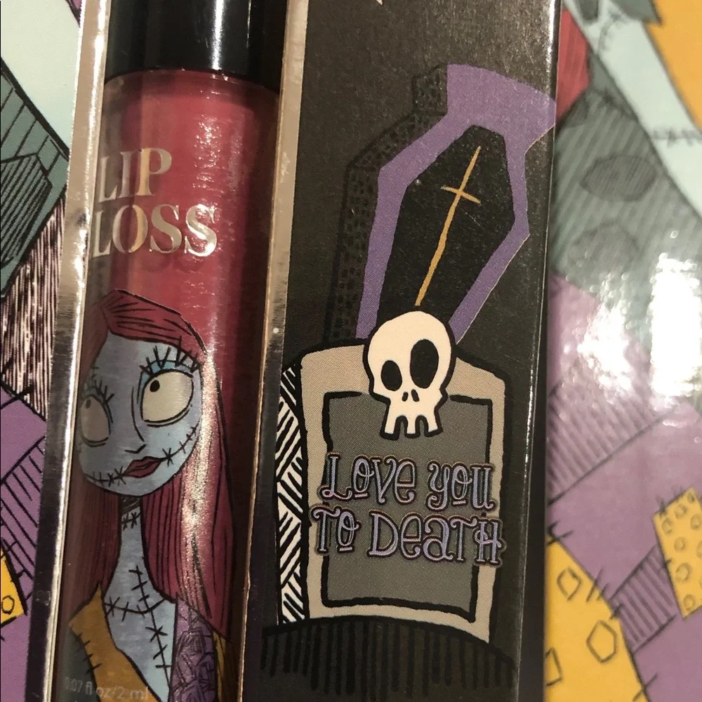 Disney’s‎ Tim Burton Nightmare Before Christmas Sally and Jack lip gloss set new